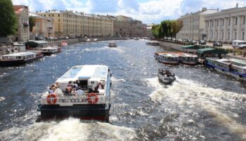 Речные прогулки в Санкт-Петербурге
